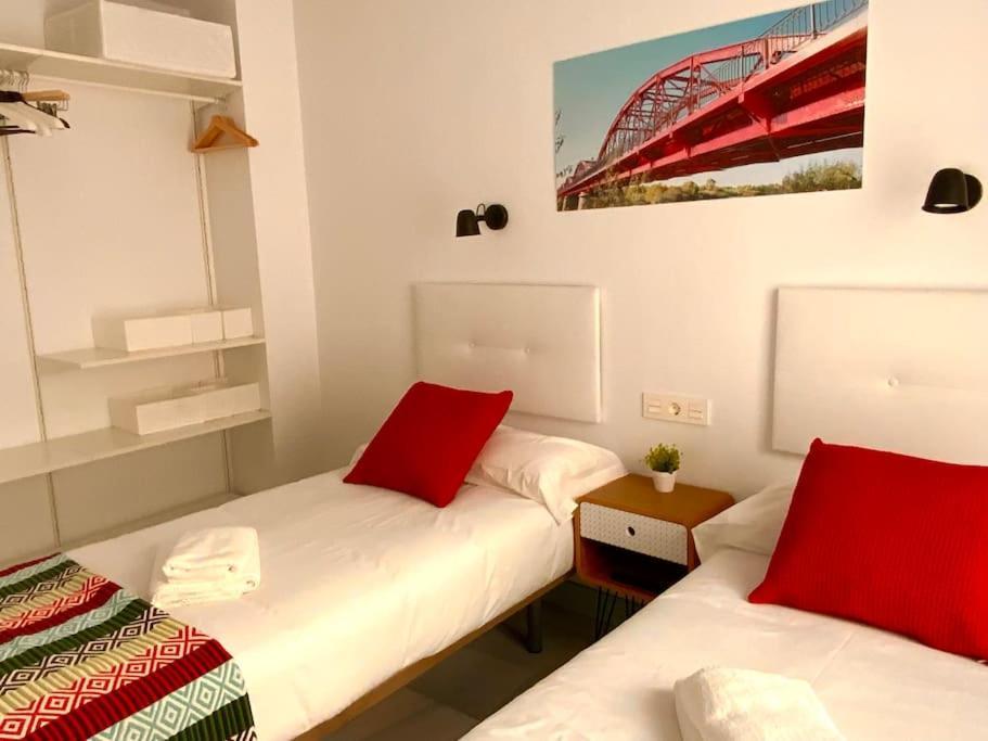 My Home In Triana, Luminoso Y Acogedor Apartamento 세비야 외부 사진